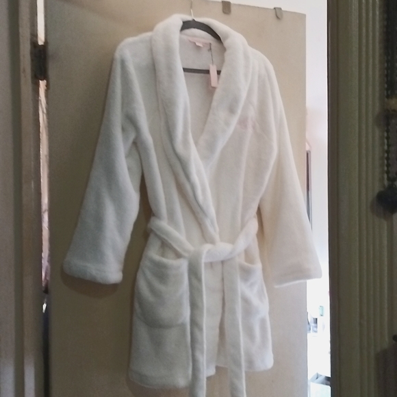 Victoria's Secret robe, white, midlength, Angel's collection, size M/L - Picture 2 of 5